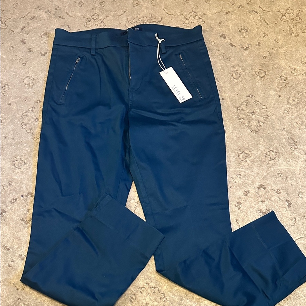 Level 99 Francis straight leg pant in navy size 6 NWT